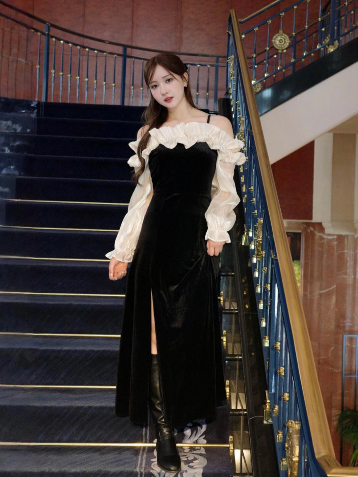 オフショルダーフリルベロアワンピース