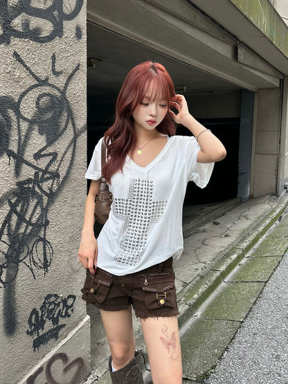 スタッズクロスVネックTシャツ
