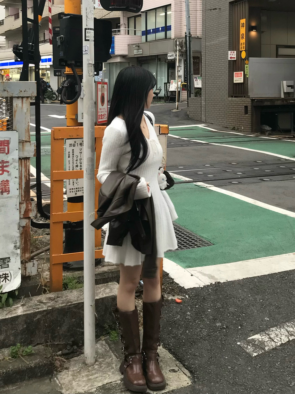 V領蝴蝶結針織迷你連衣裙