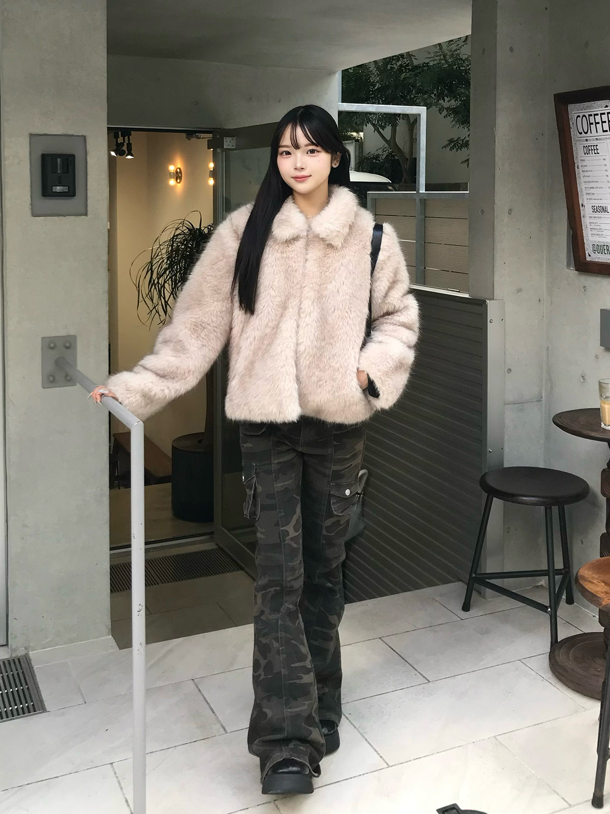 カモフラージュフレアデニムパンツ