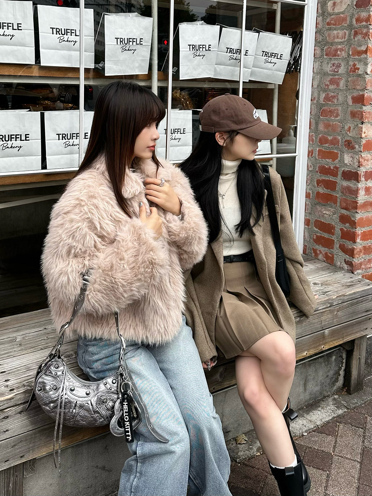 Fur-like zip coat