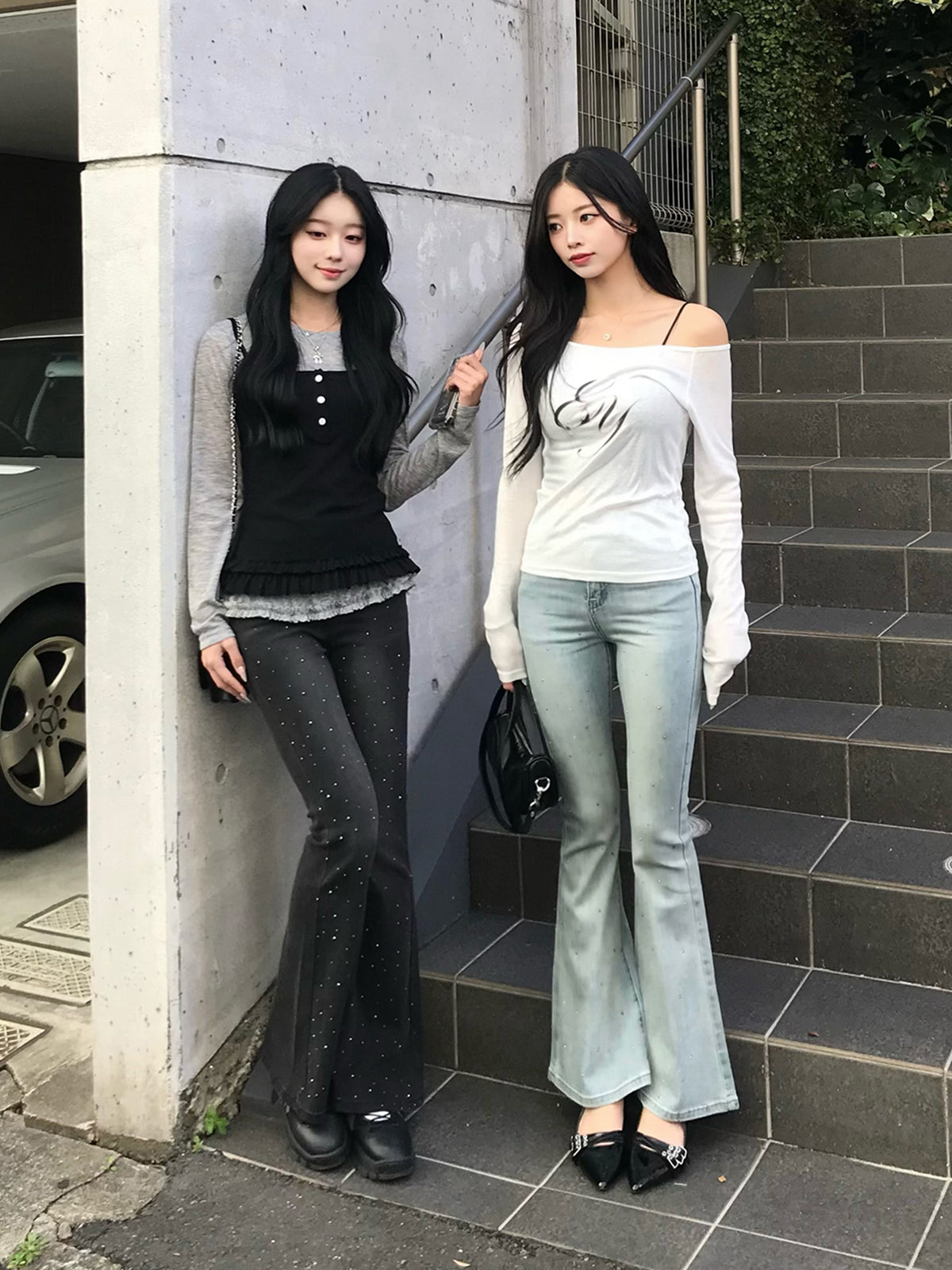ランダムラインストーンフレアデニムパンツ