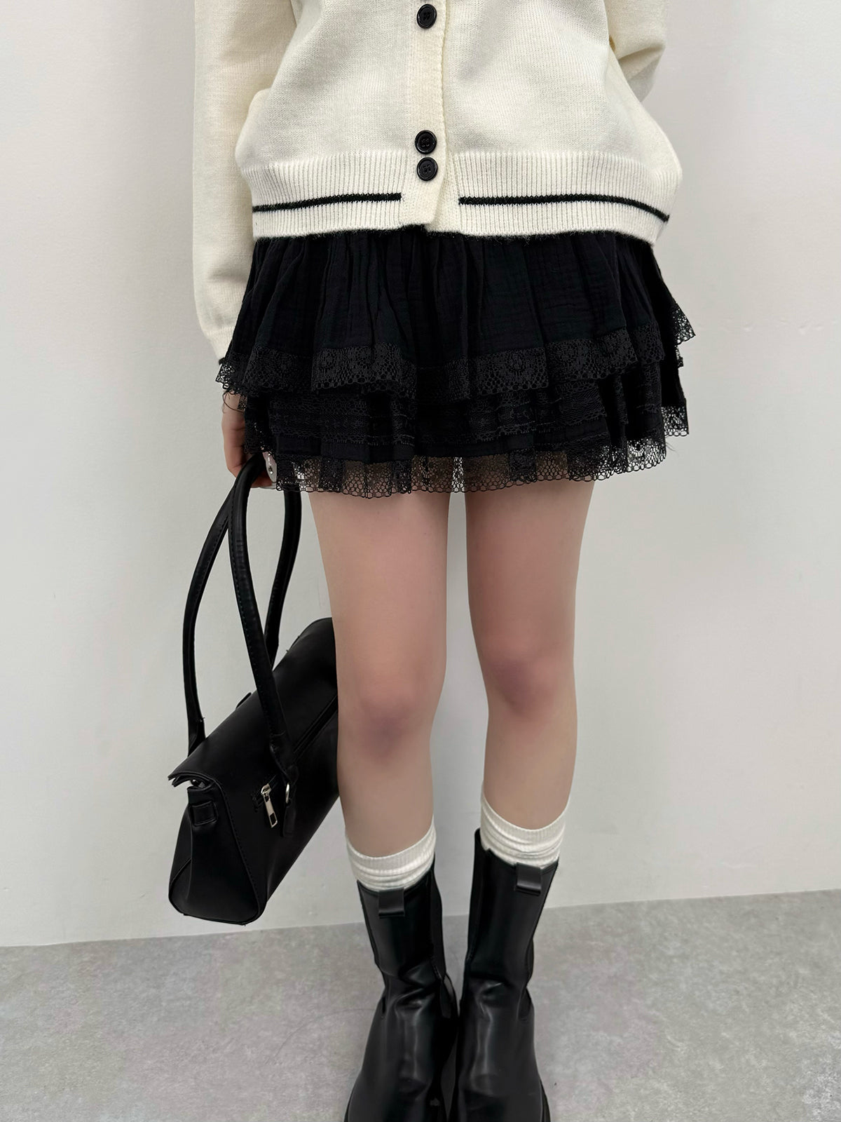 더블 레이스 디자인 미니스커트