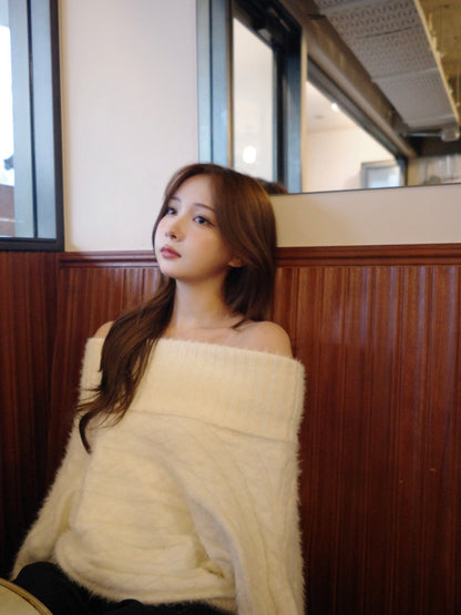 ワイドオフショルシャギーニット