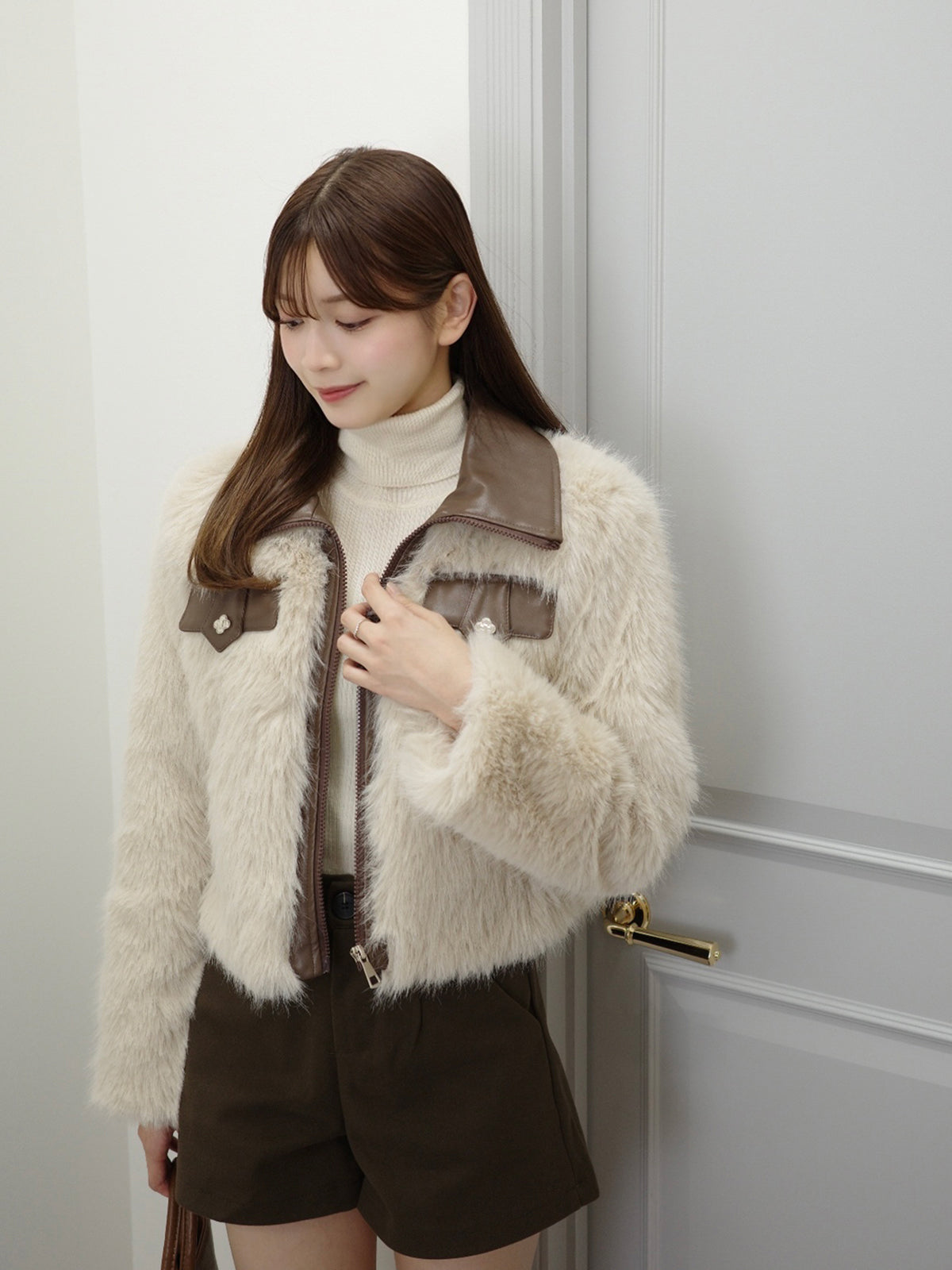 ファータッチレザーカラーコート