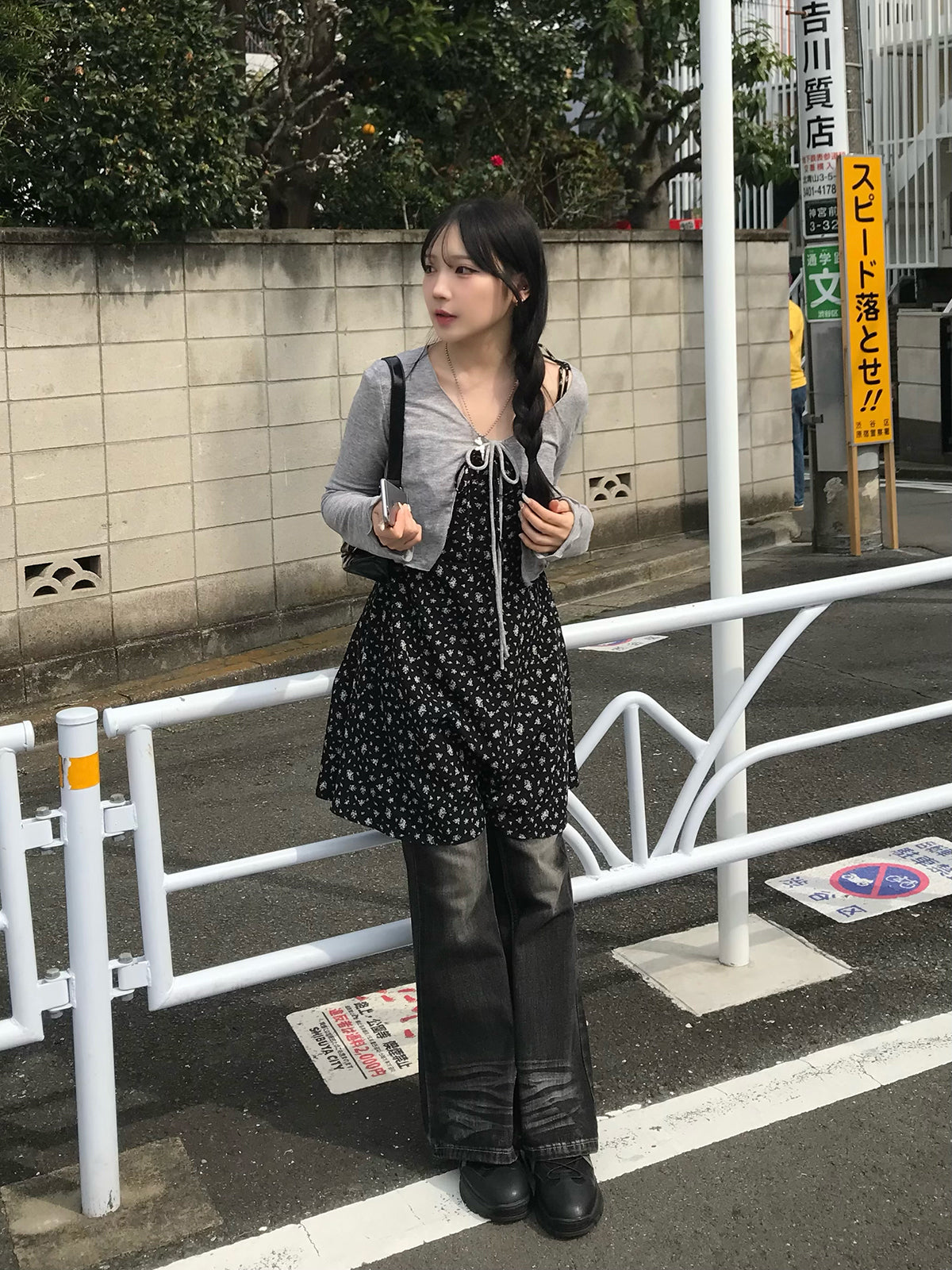 フラワーミニキャミワンピース