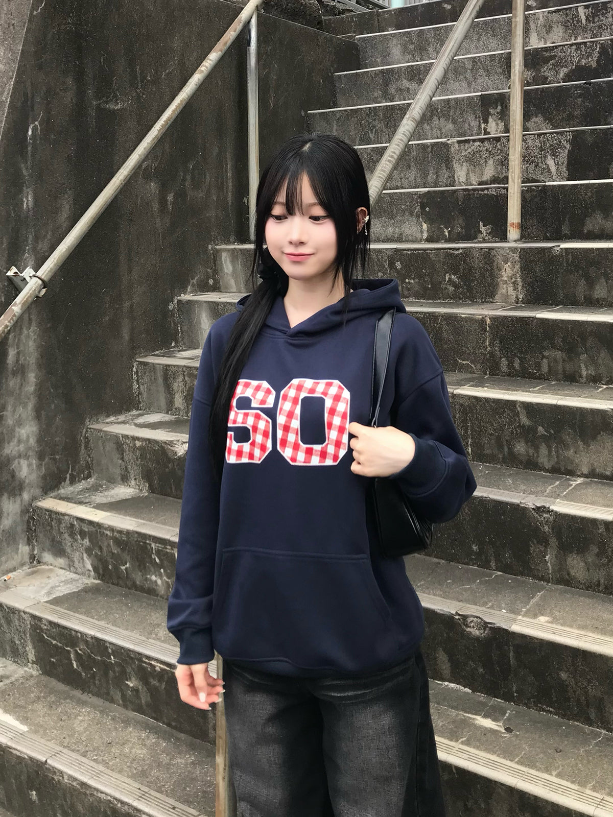 チェックロゴプリントパーカー