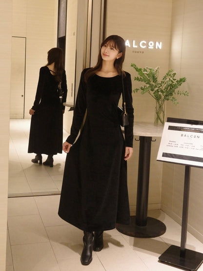 バックオープンベロアワンピース【1月中旬予約】