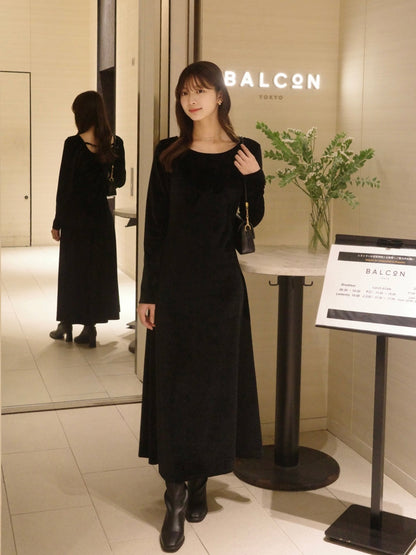 バックオープンベロアワンピース【1月中旬予約】