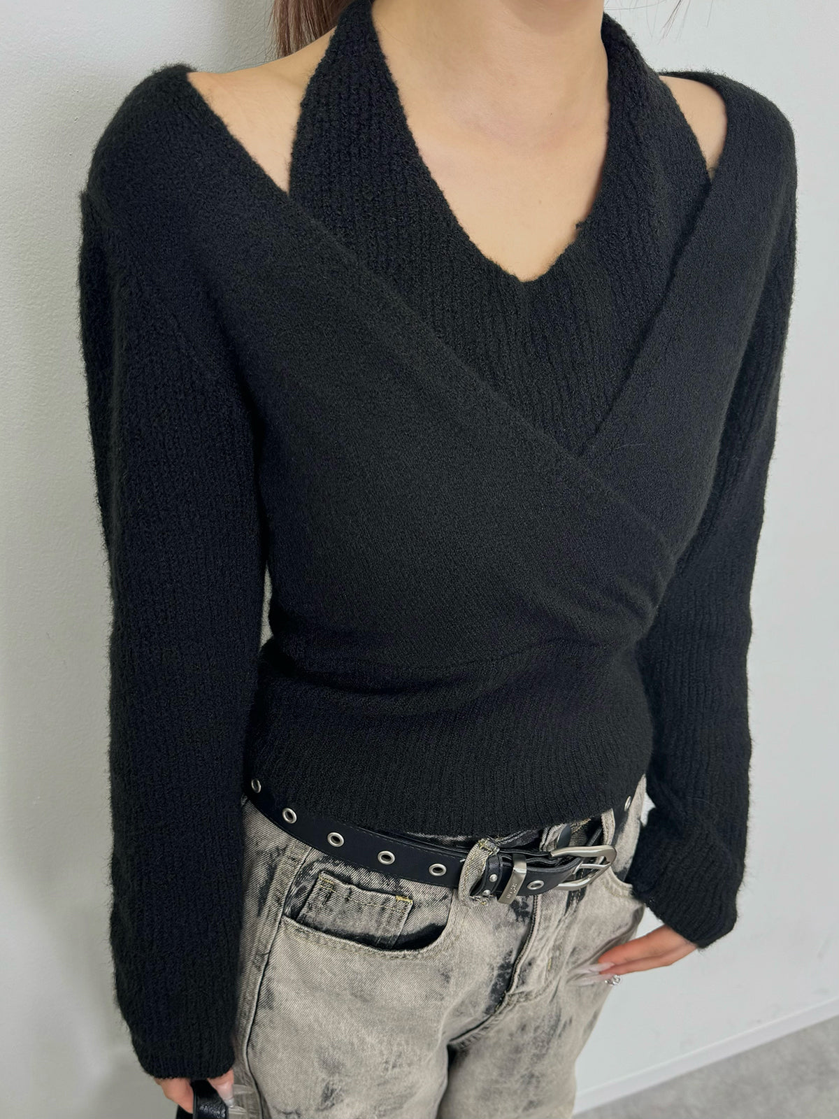 ホルターネックカシュクールニット