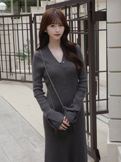 フロントボタンフレアニットワンピース