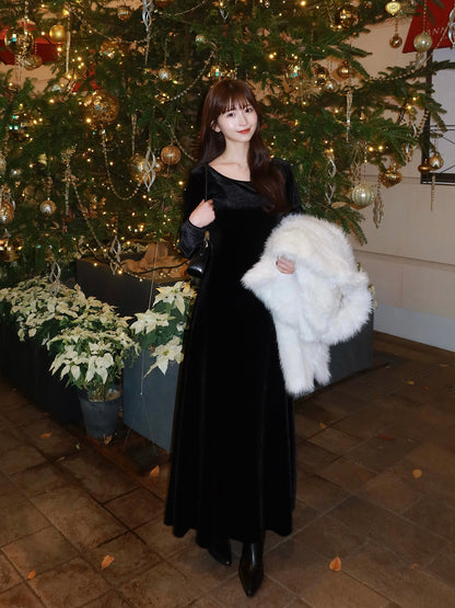 バックオープンベロアワンピース【1月中旬予約】