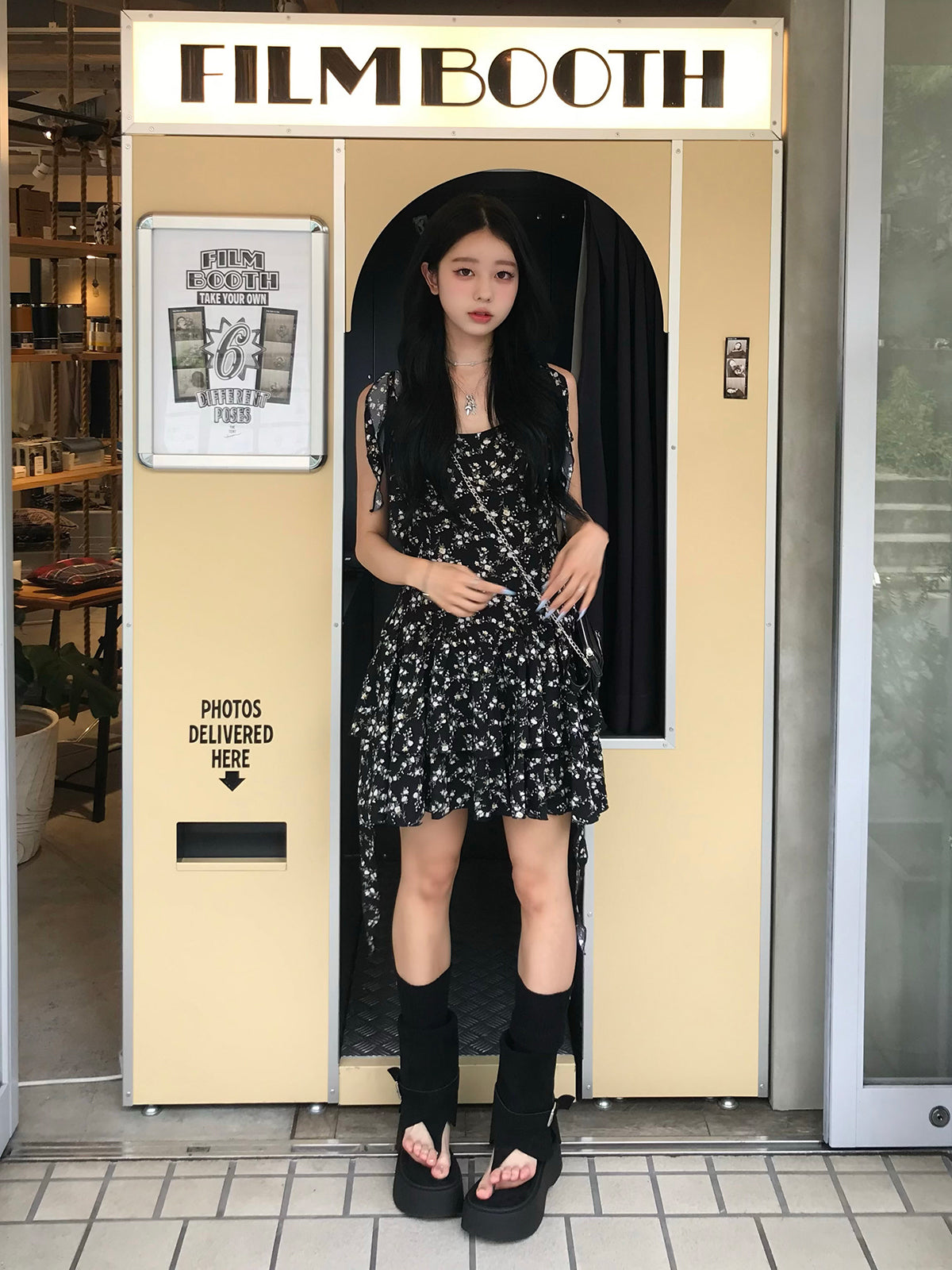 サイドフレアフラワーミニワンピース