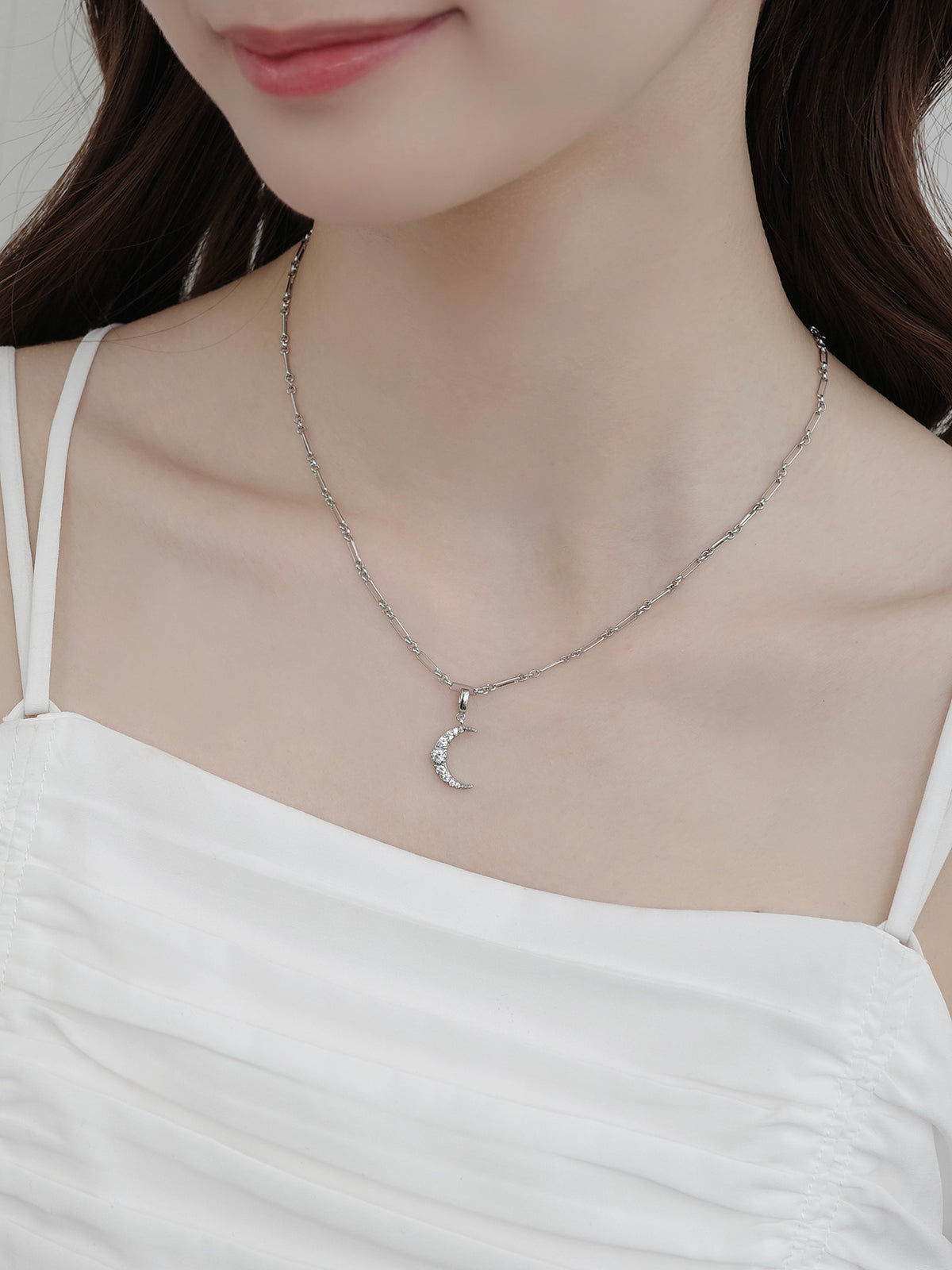 クリスタルルナチャーム