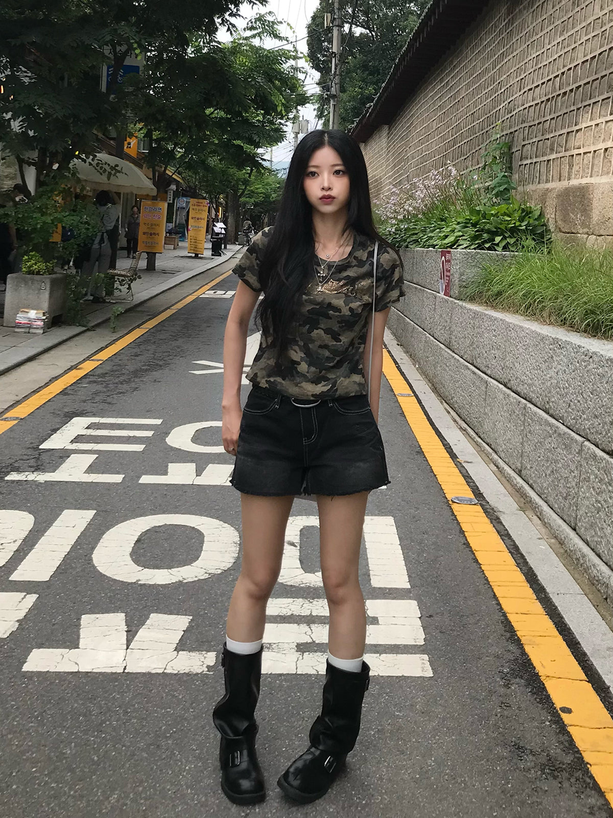 ラインストーンカモフラTシャツ