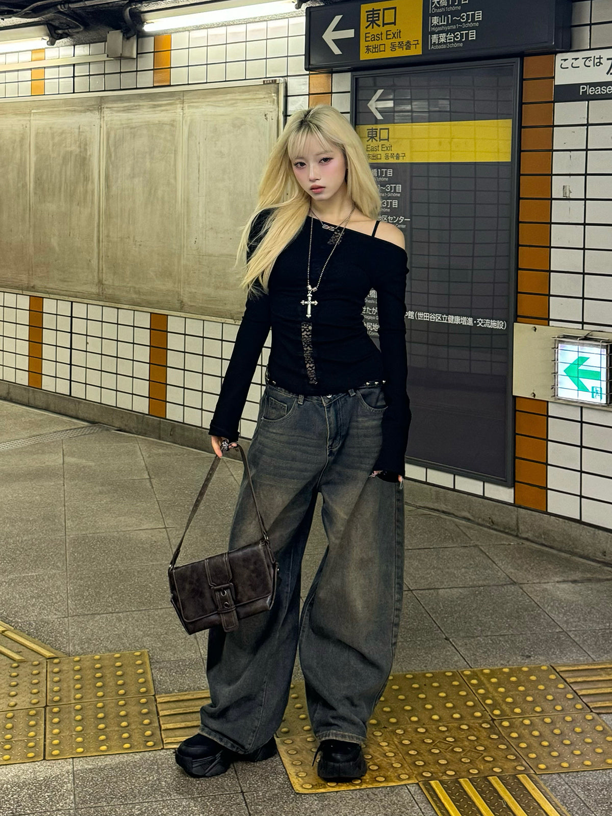 レースラインカットソー