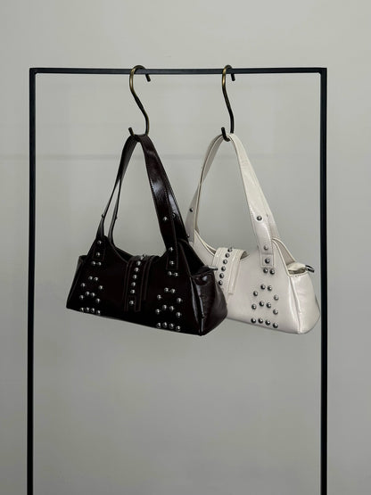 皮革触感铆钉手提包