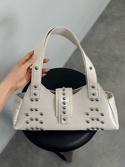 皮革触感铆钉手提包