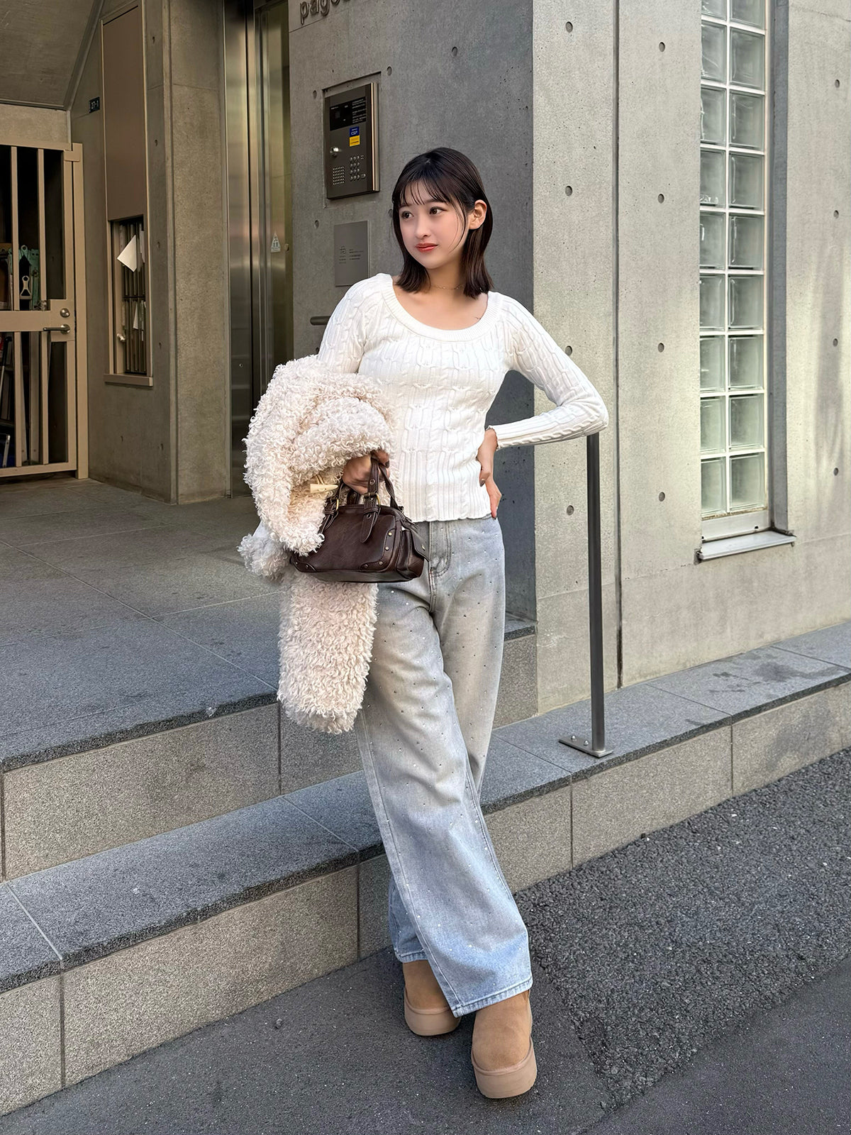 ラインストーンストレートデニムパンツ