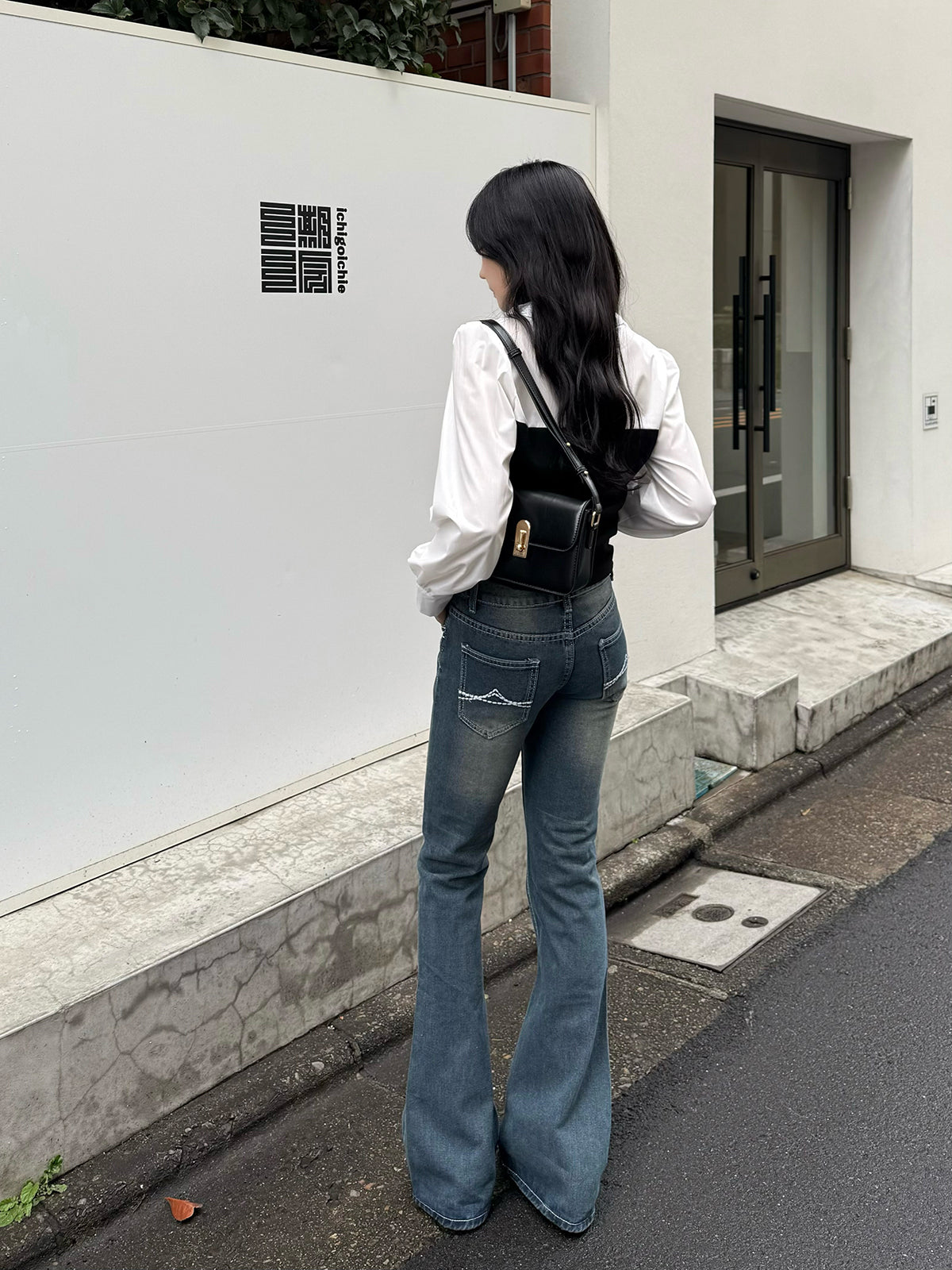 ローライズステッチデニムパンツ
