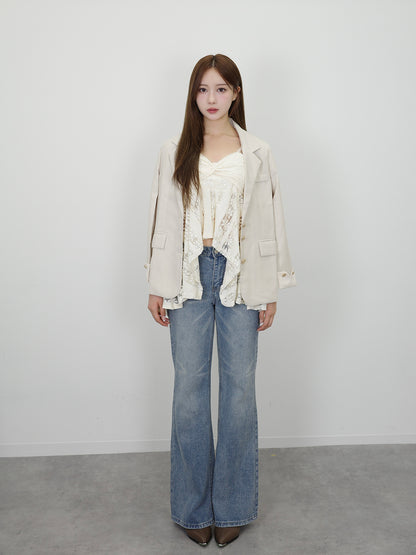 金色纽扣袖口夹克