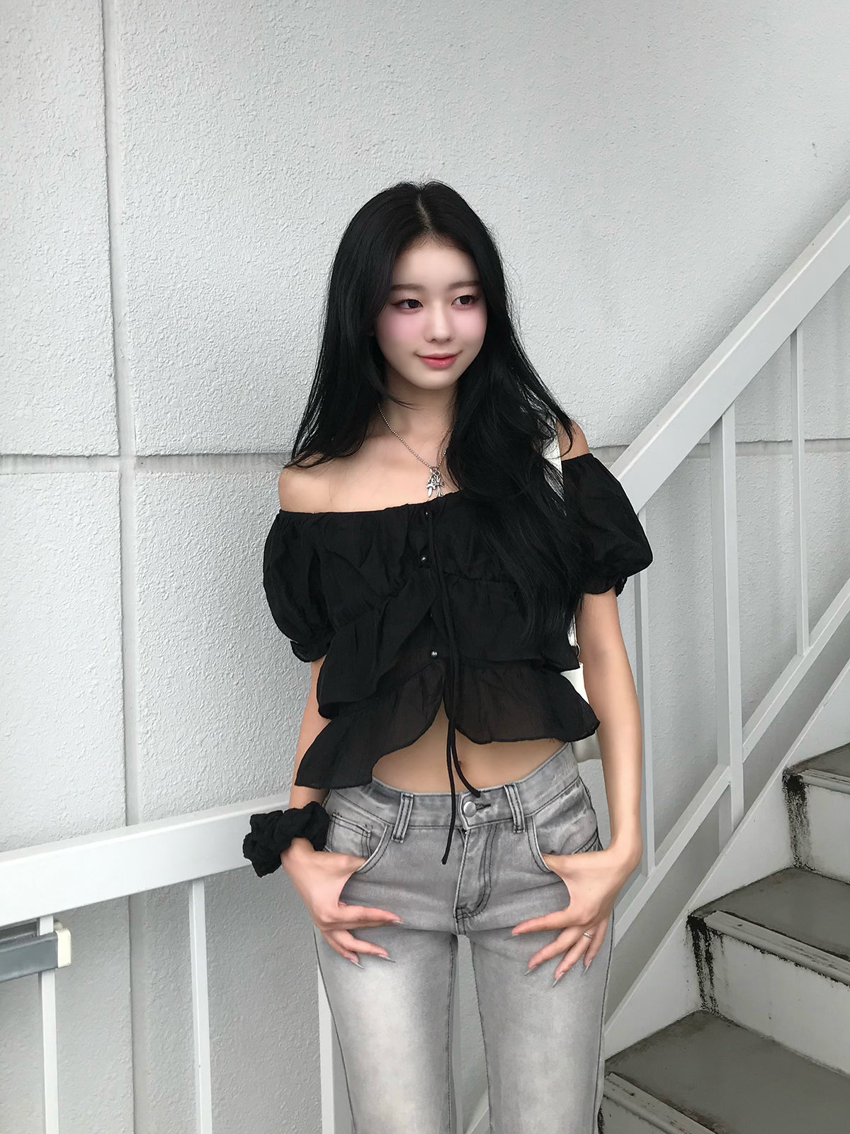 シアーフリルパフブラウス