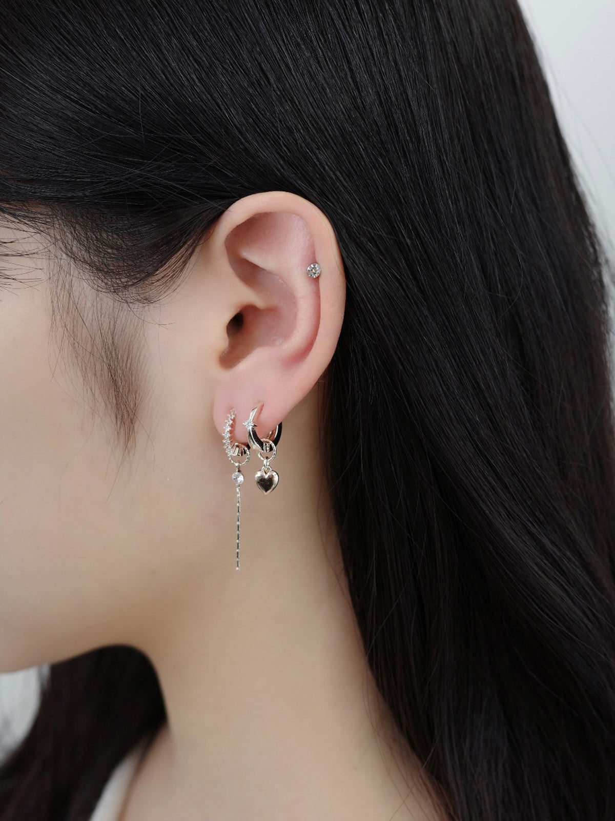 Cubic Chain Charm