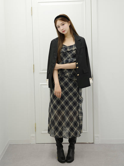 金色纽扣袖口夹克