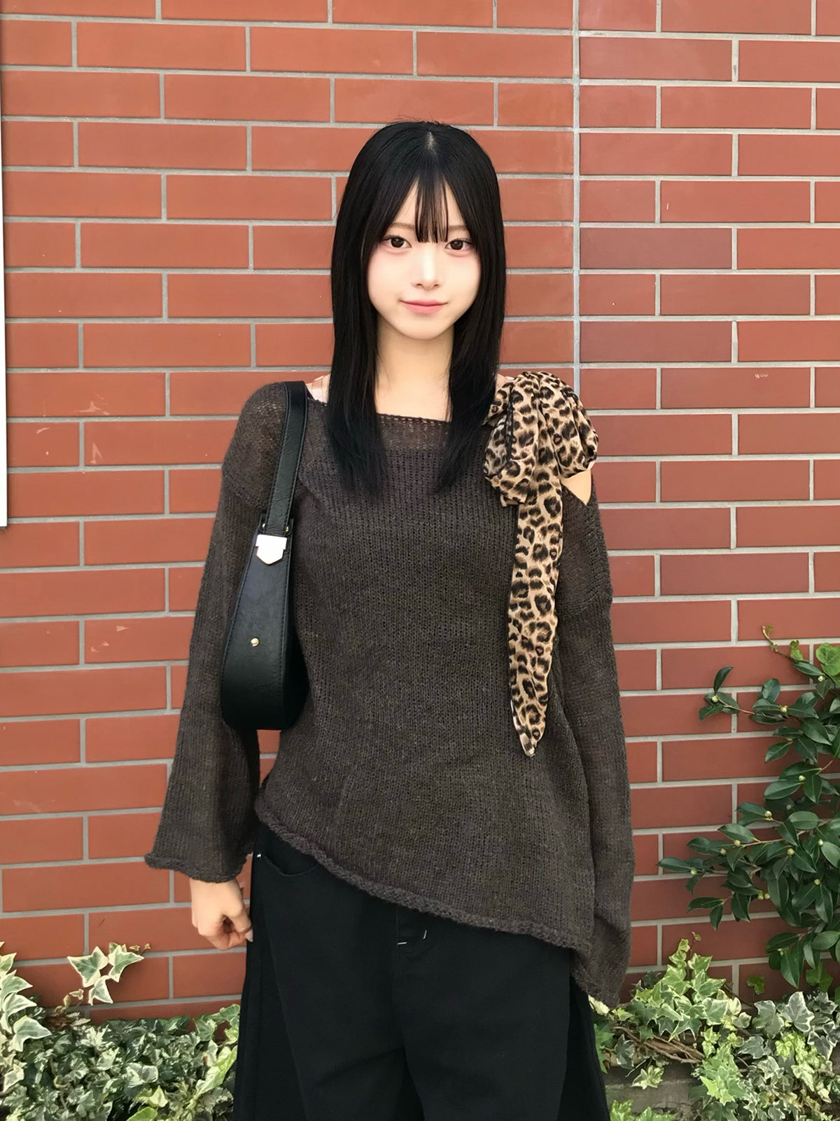 レオパードショルダールーズニット