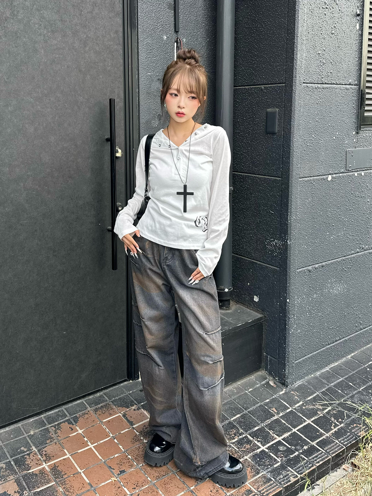 ダーティーウォッシュタックデニムパンツ