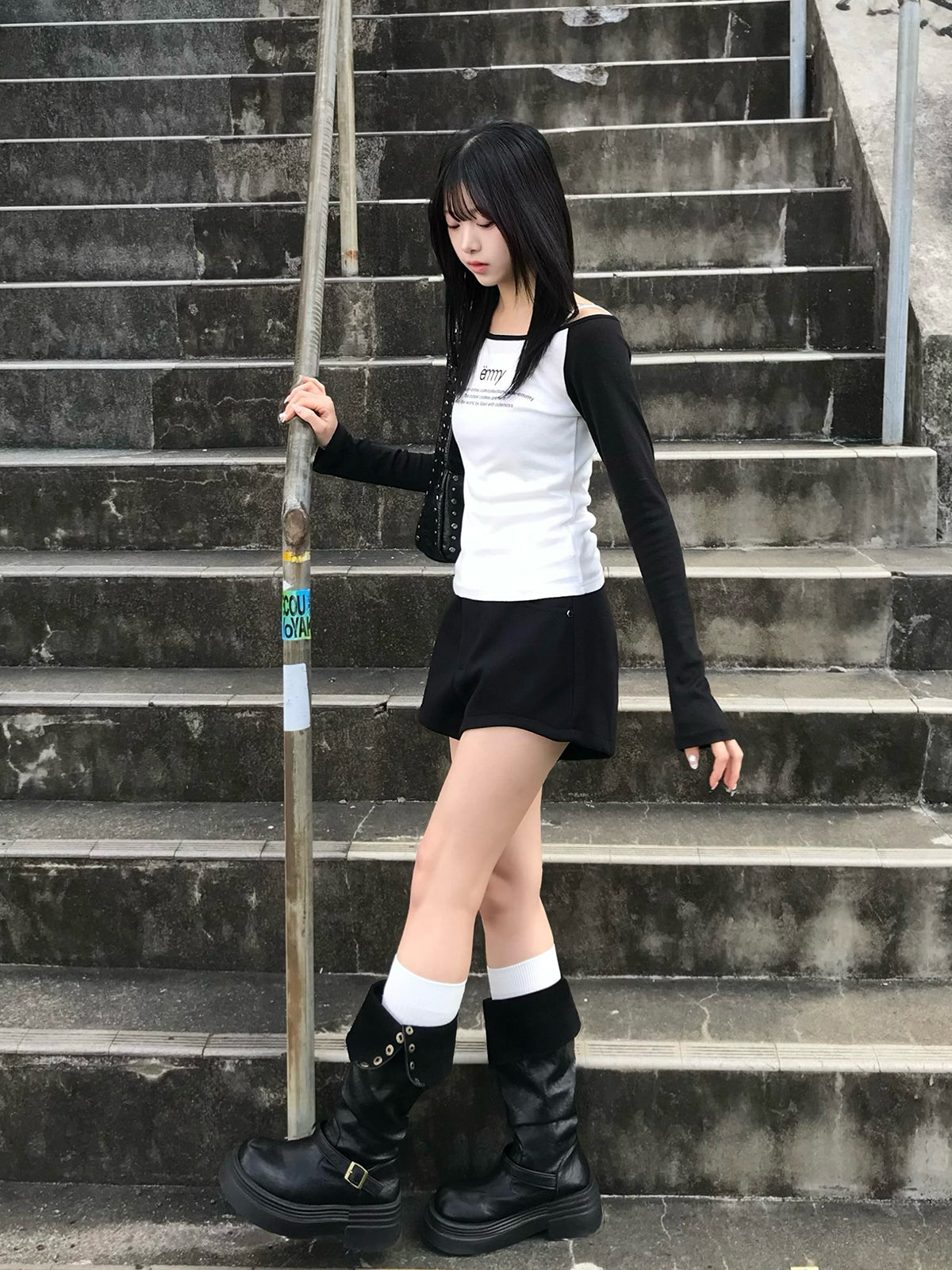 ハイウエストダブルボタンショートパンツ