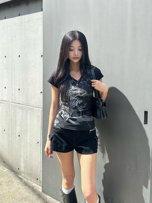 クロスVネックTシャツ