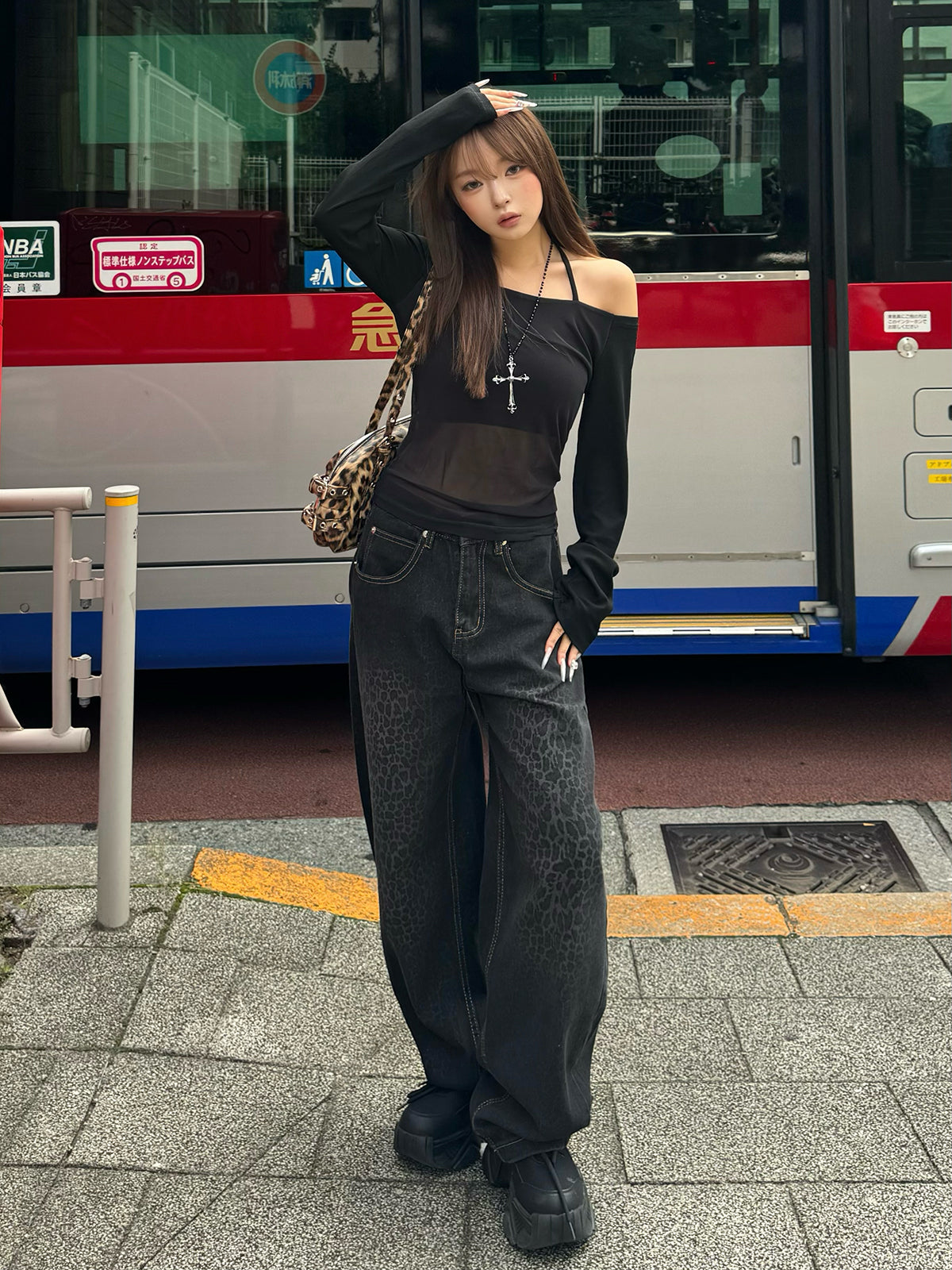 ホルターネックシースルーカットソー