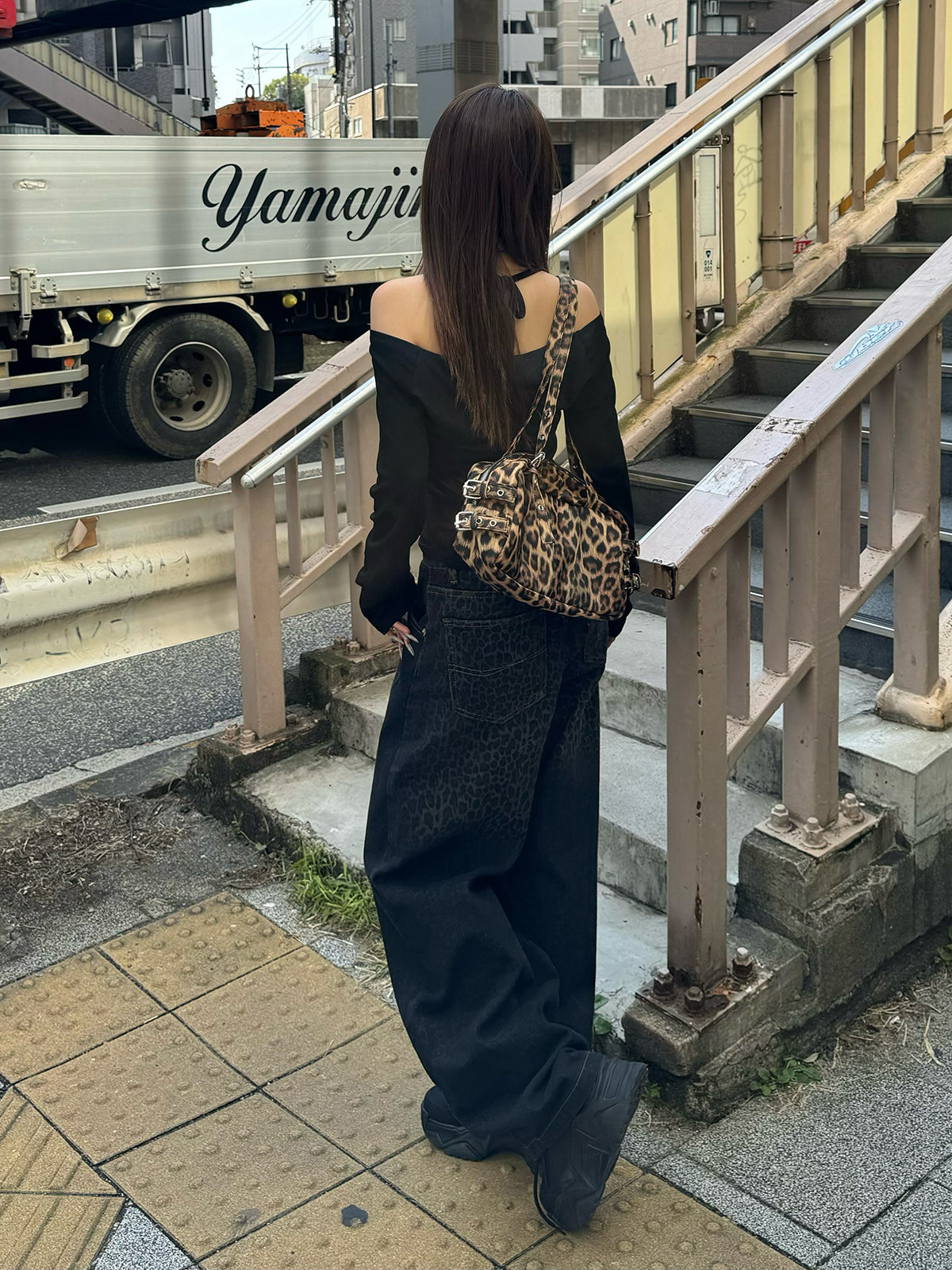 レオパードウォッシュカーブデニムパンツ