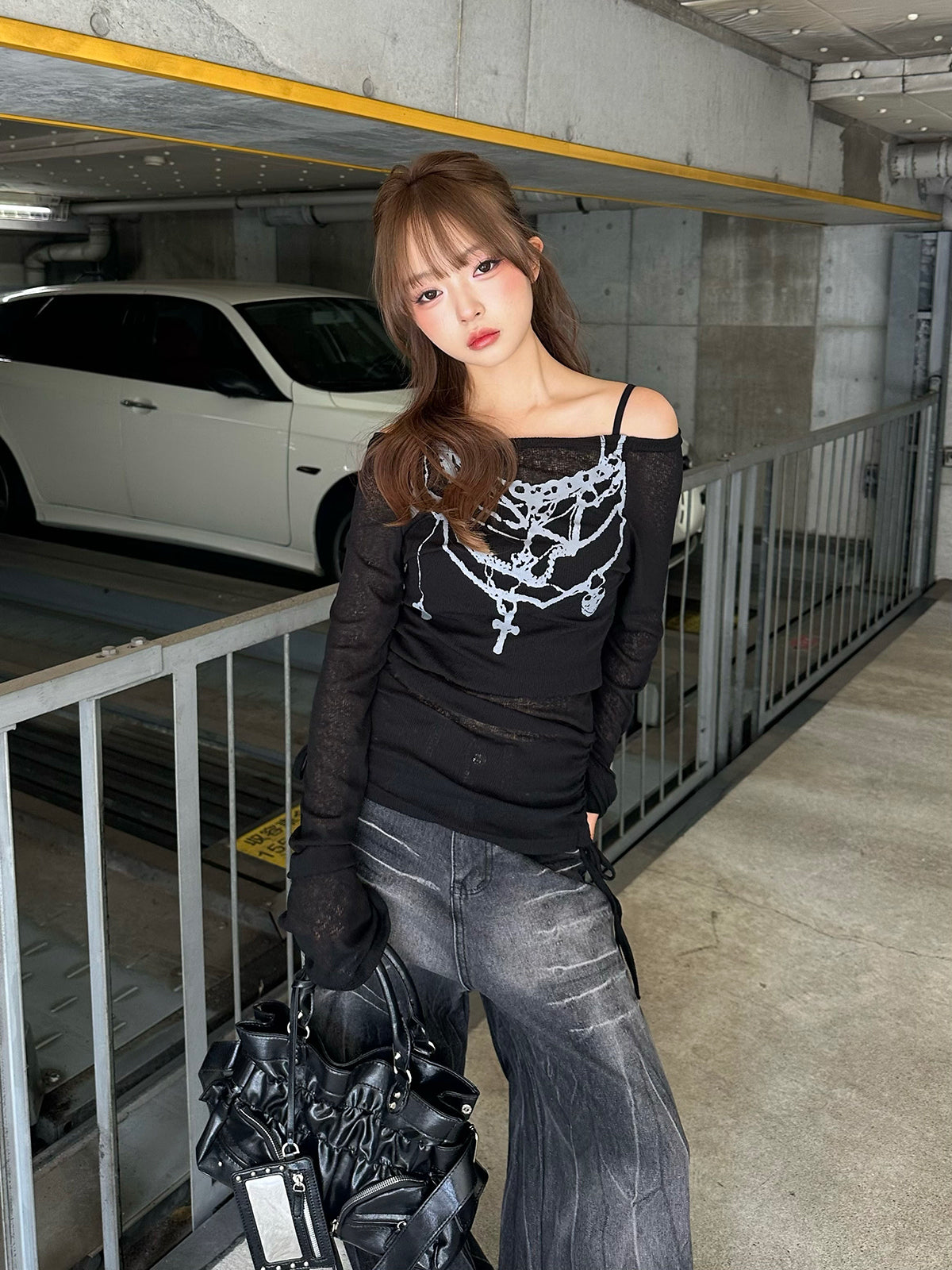 ネックレスデザインオフショルシアーカットソー