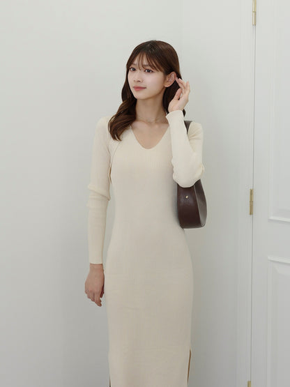 ホルターネックリブニットワンピース