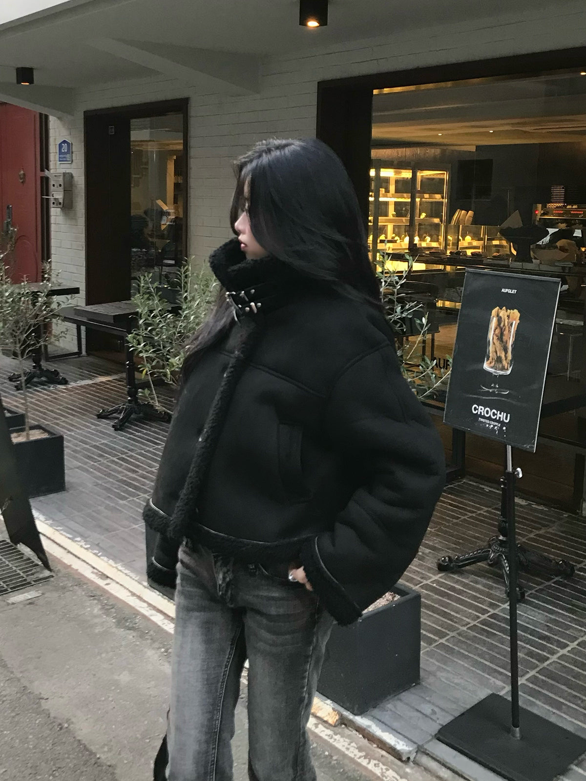 ムートンタッチバックルコート