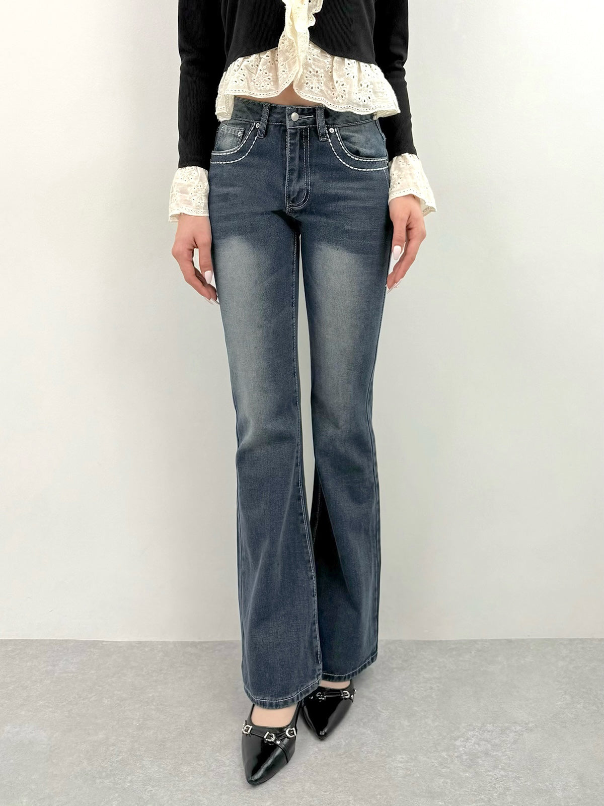 ローライズステッチデニムパンツ