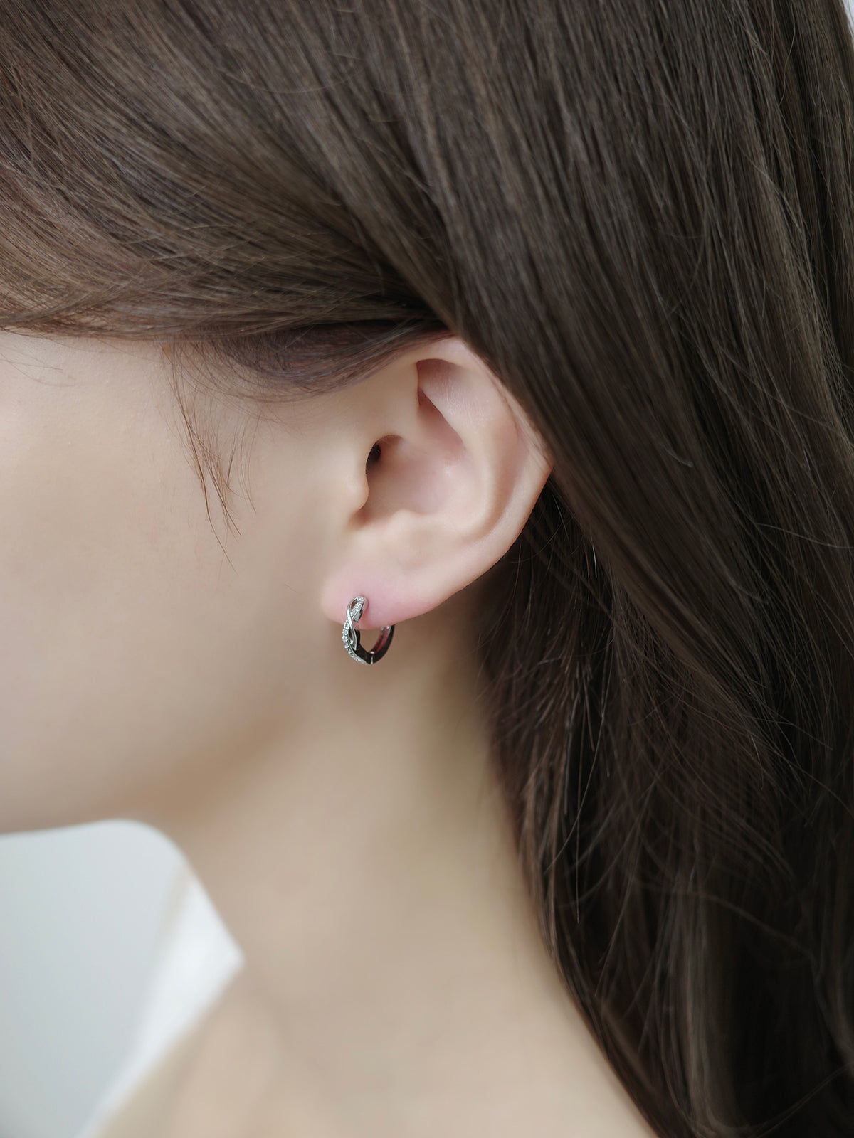 クロスキュービックワンタッチピアス