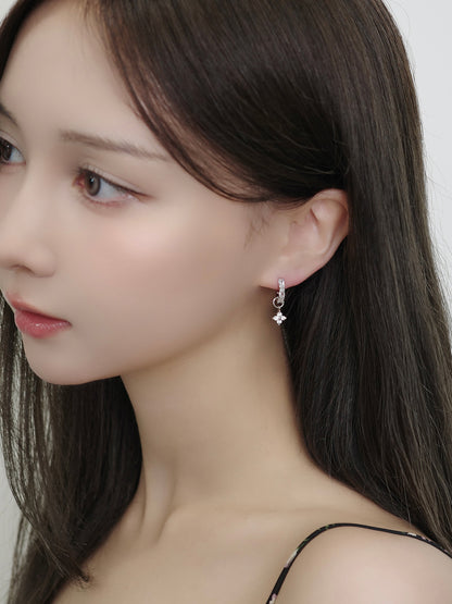 ハーフエタニティワンタッチピアス