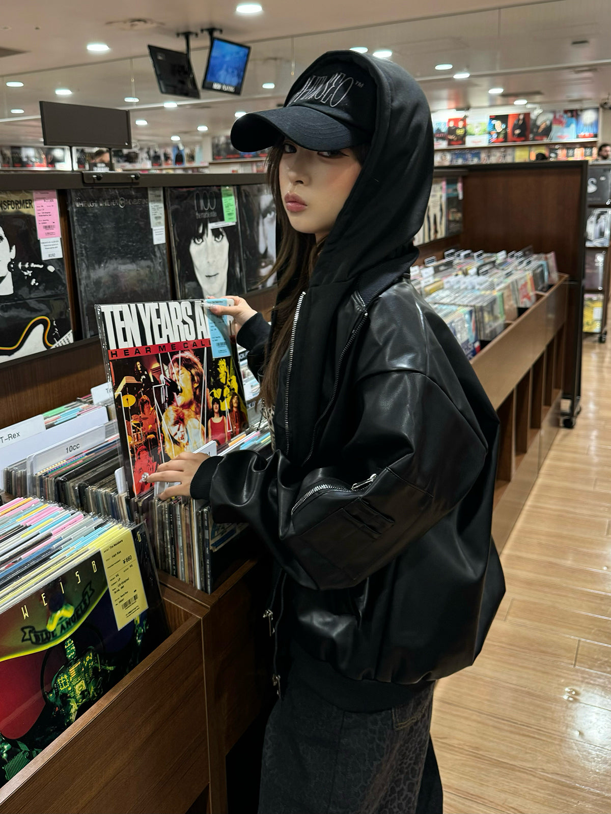 フーディージップレザータッチジャケット