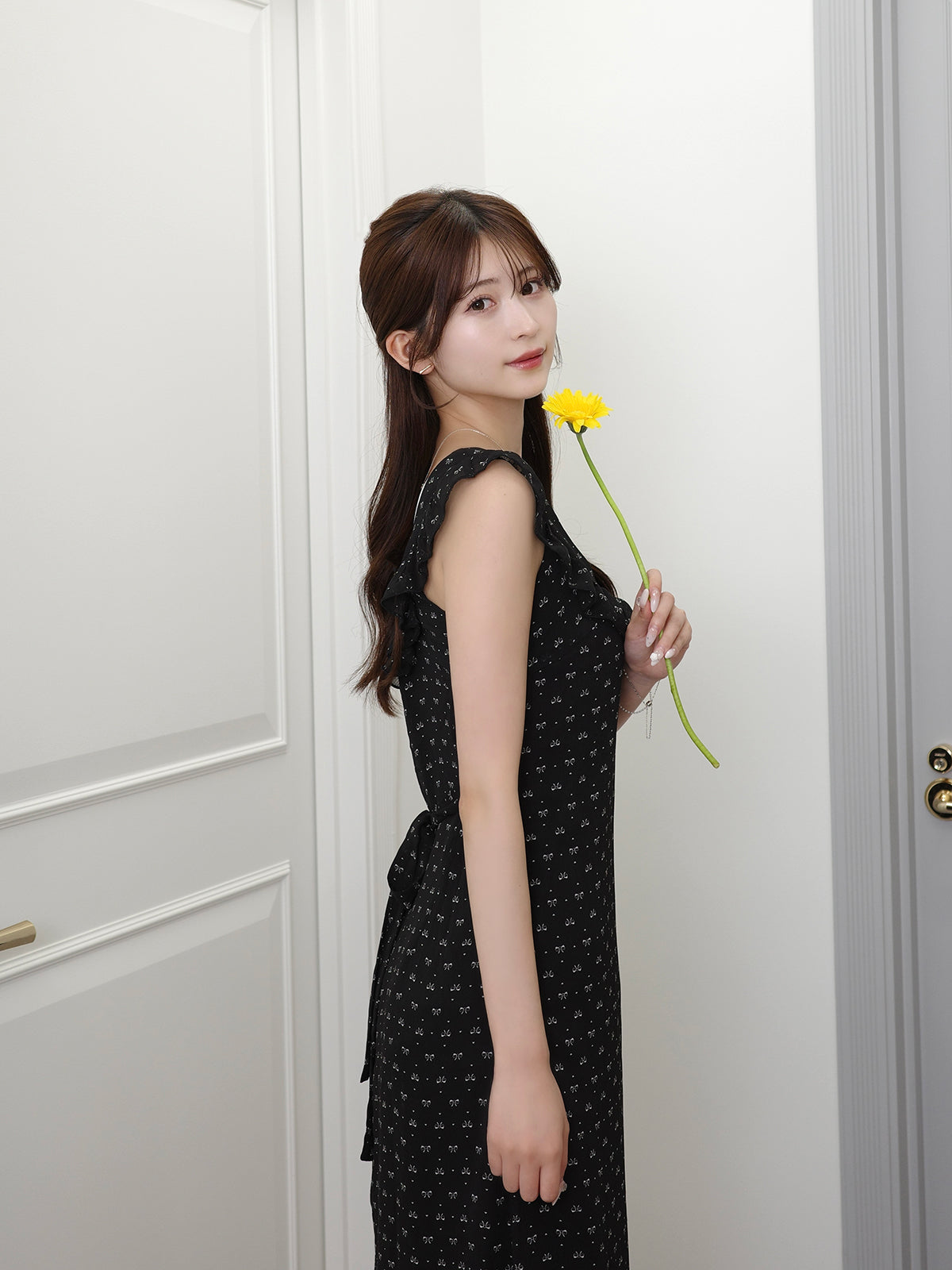 フリルショルダーリボンワンピース