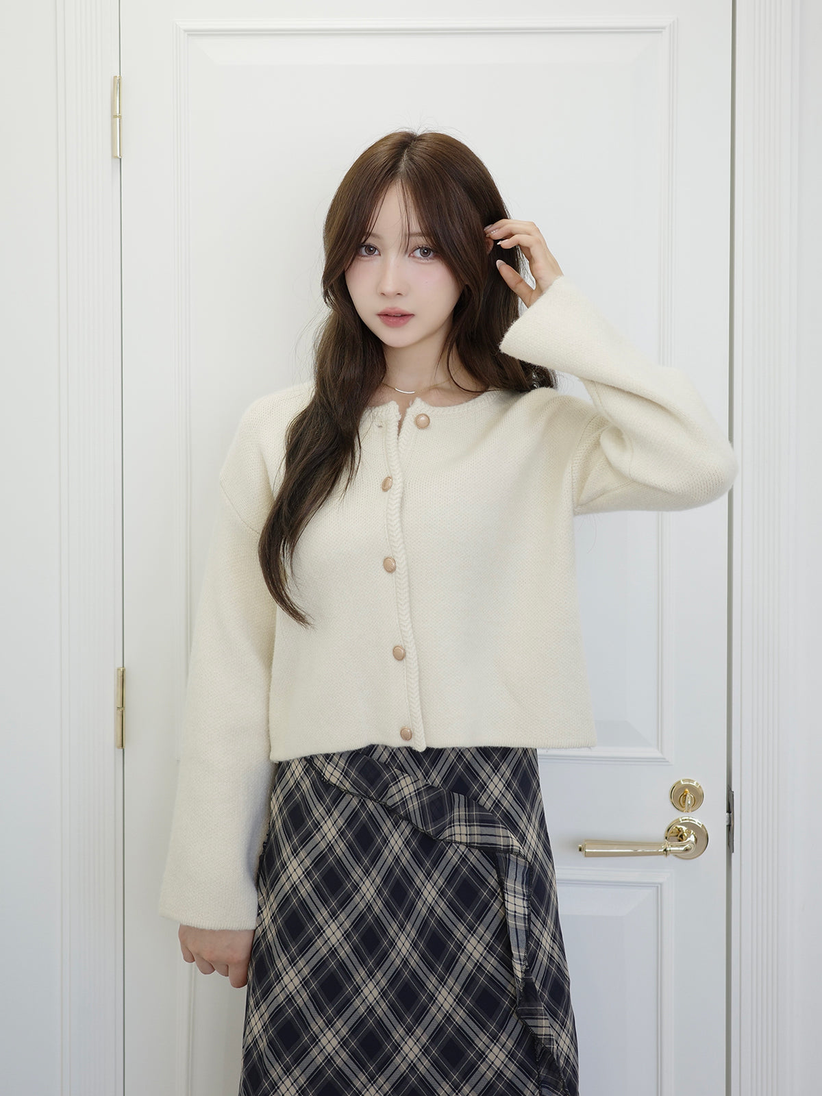 ラウンドネックボタンカーディガン