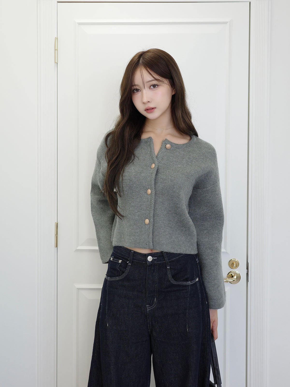 ラウンドネックボタンカーディガン