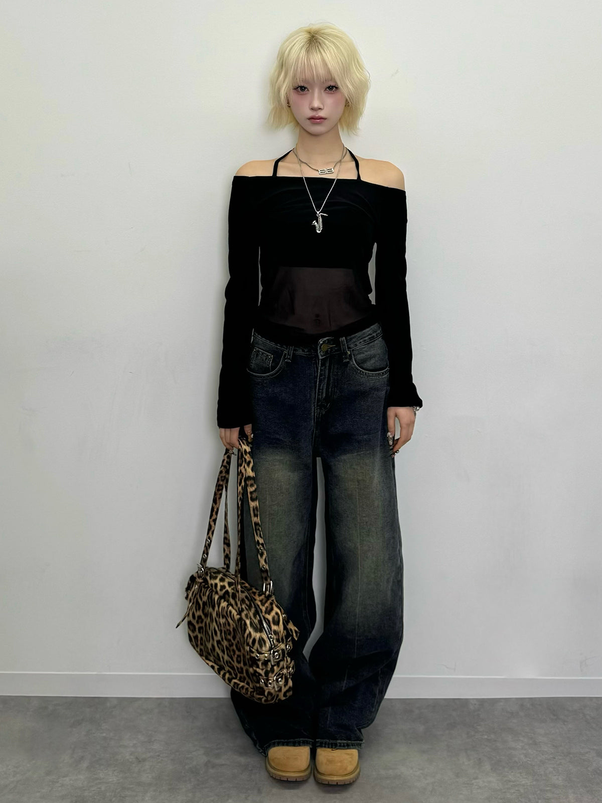 ホルターネックシースルーカットソー