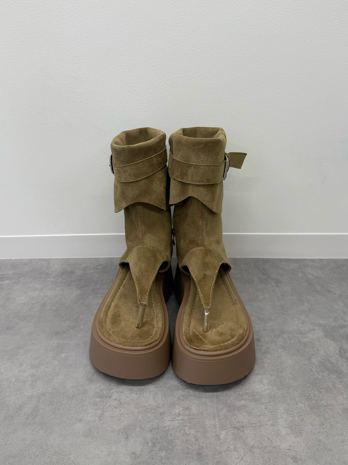 スエードライクトングブーツサンダル