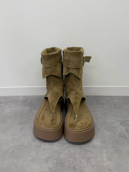 スエードライクトングブーツサンダル