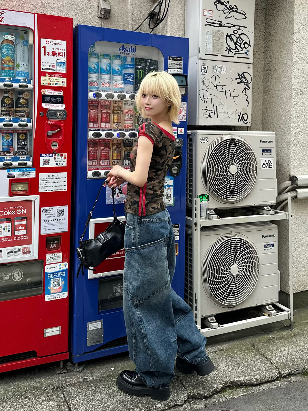 ビッグポケットカーブデニムパンツ