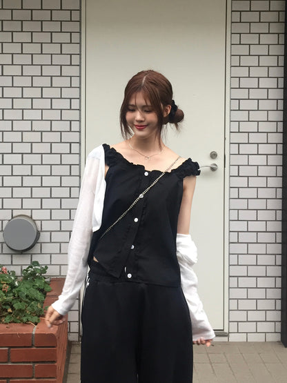 フリルショルダーノースリーブブラウス