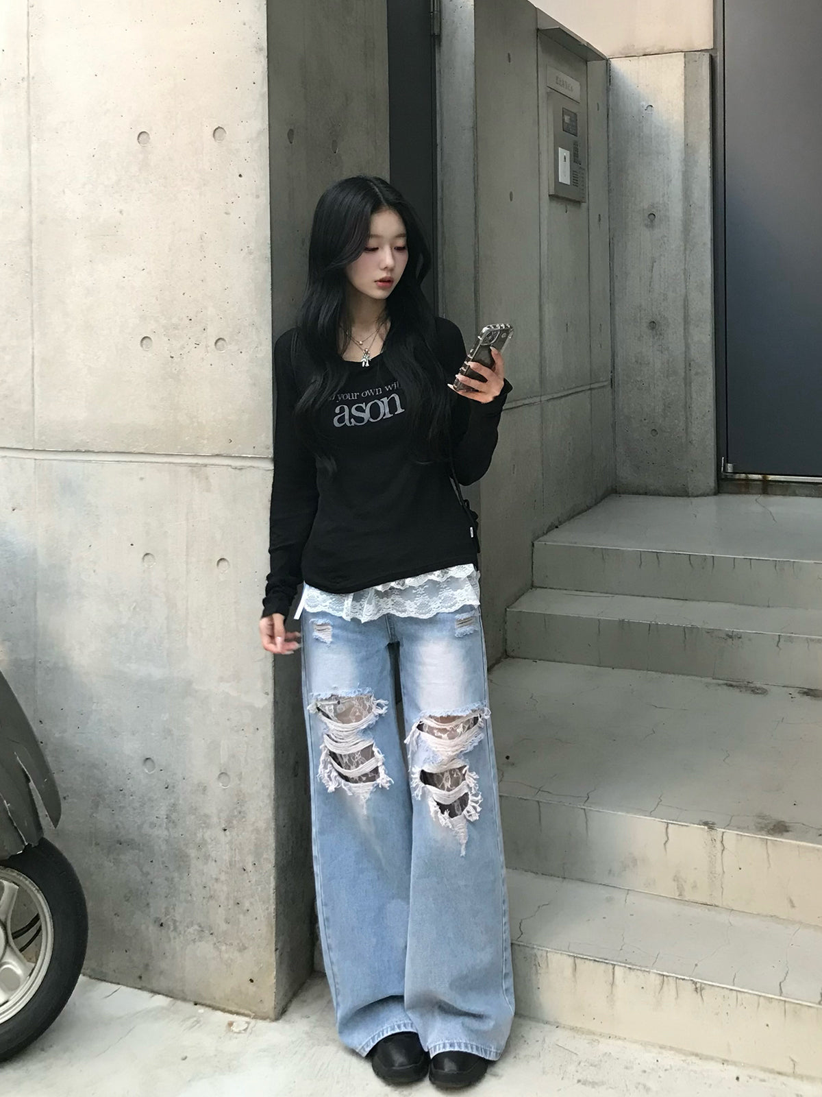层叠蕾丝破损牛仔裤
